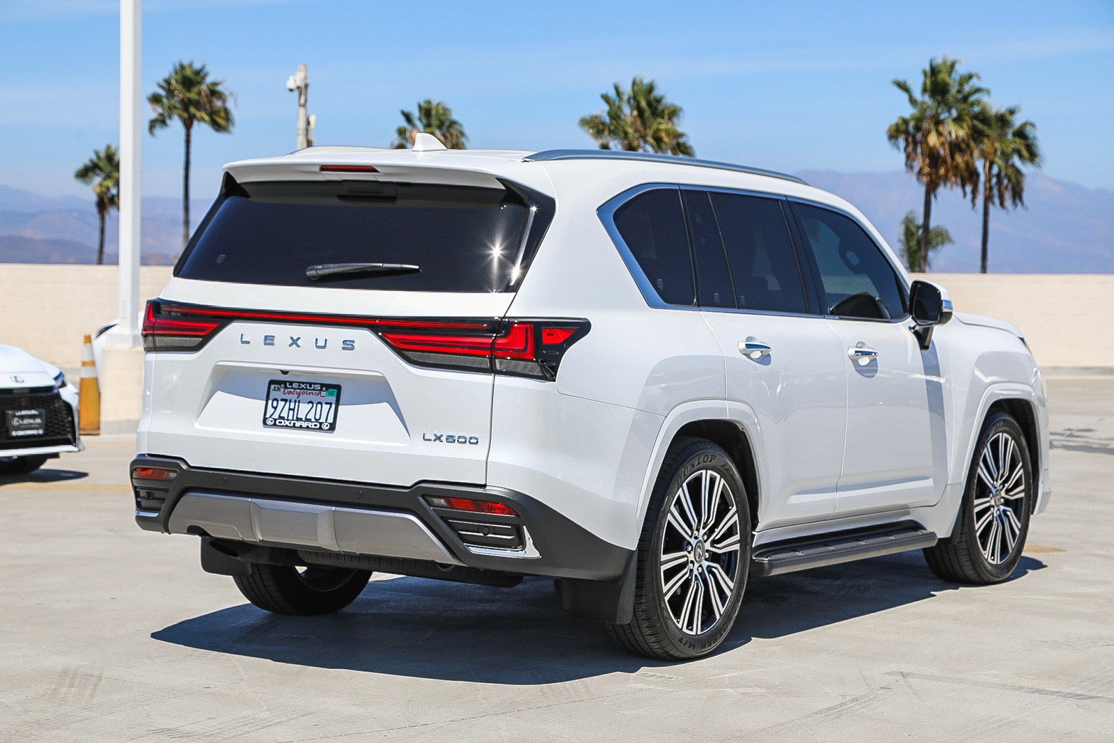 Certified 2026 Lexus LX 600 4WD w/ Luxury Package image 7