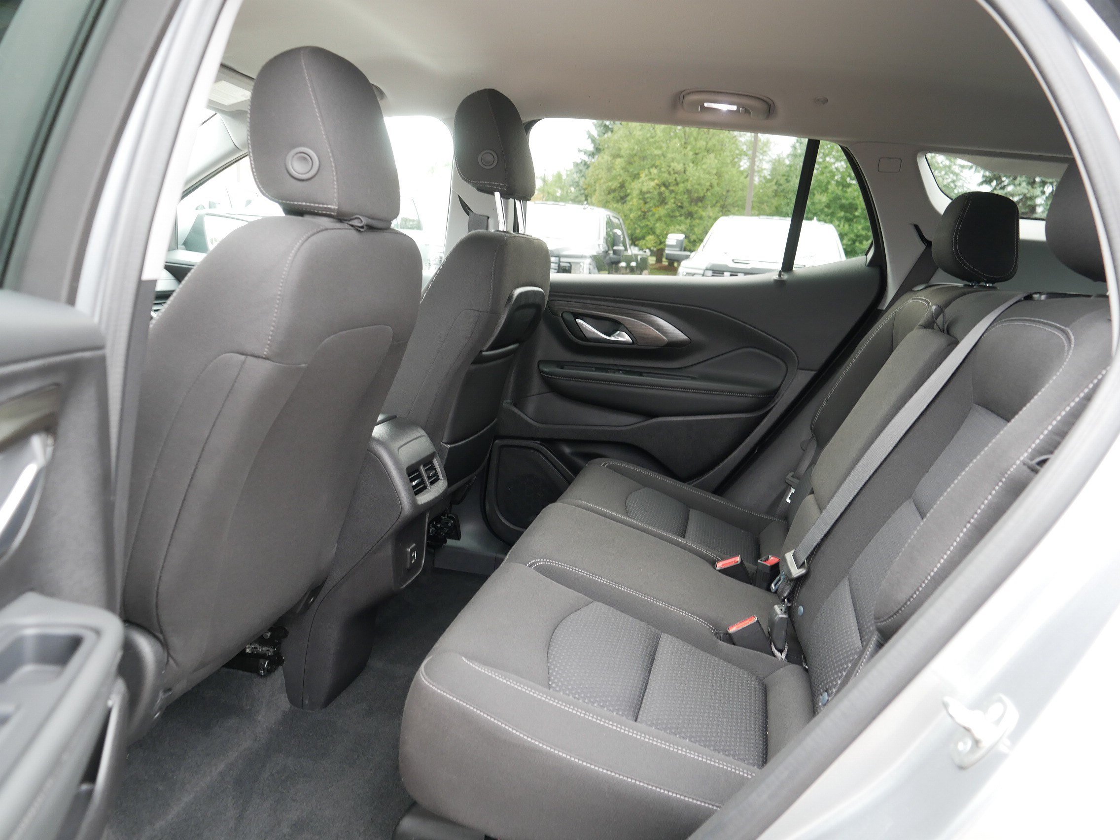 Used 2024 GMC Terrain SLE w/ Driver Convenience Package AWD/4WD image 35