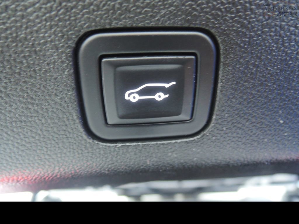 Used 2023 Chevrolet Suburban High Country w/ Advanced Technology Package image 42