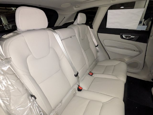 New 2026 Volvo XC60 B5 Ultra w/ Climate Package AWD/4WD image 29