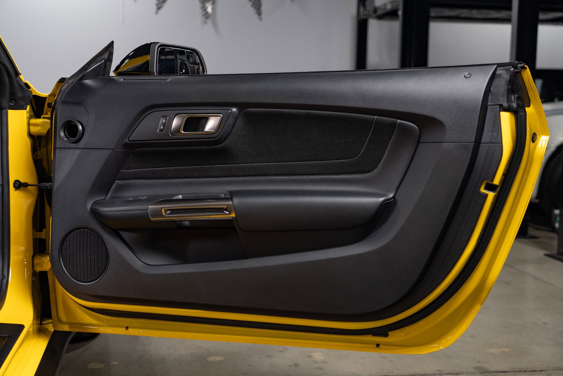 Used 2016 Ford Mustang Shelby GT350 w/ Track Package image 69