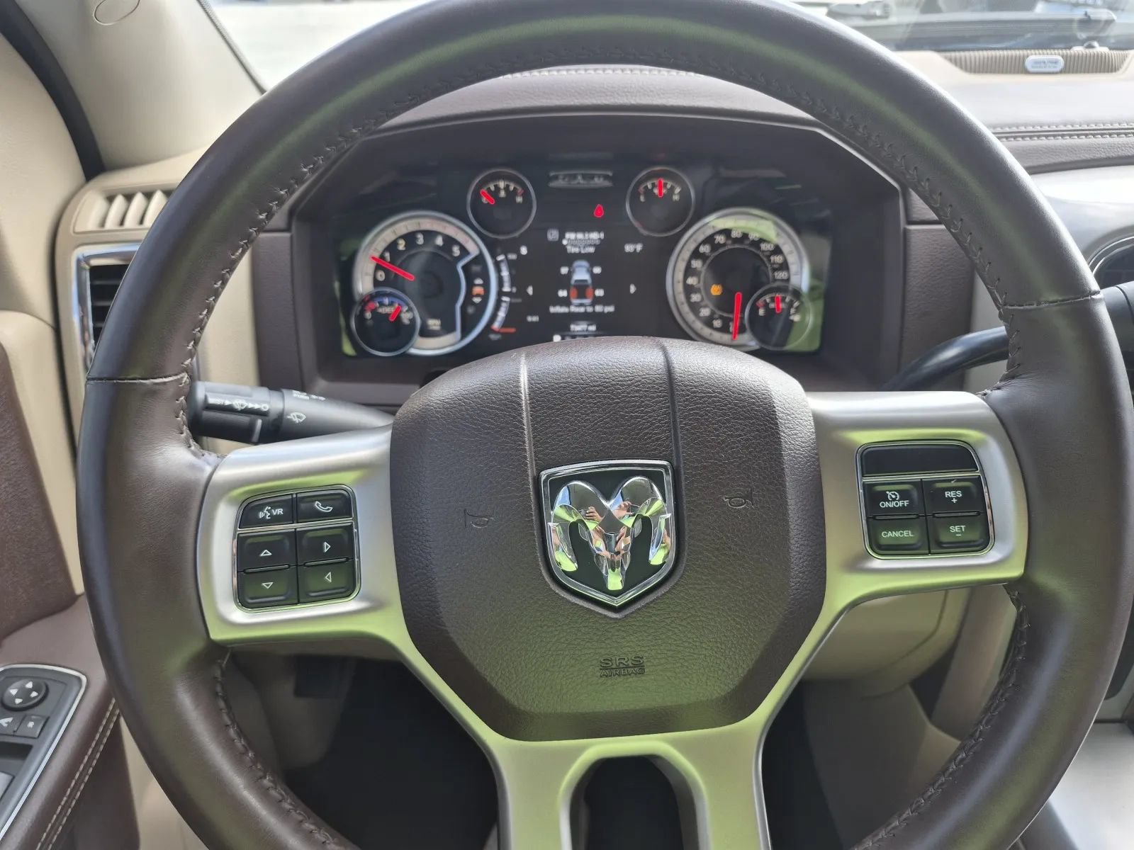 Used 2018 RAM 2500 Laramie AWD/4WD image 36
