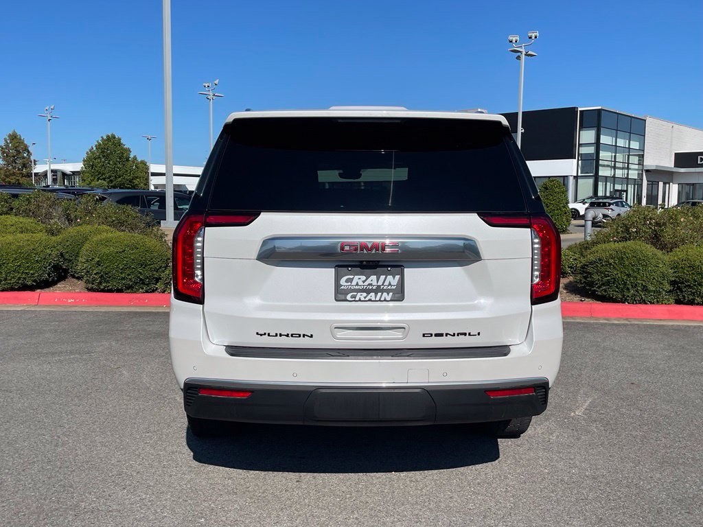 Used 2024 GMC Yukon XL Denali w/ Advanced Technology Package AWD/4WD image 6