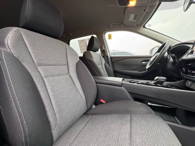 Used 2022 Nissan Rogue SV AWD/4WD image 13