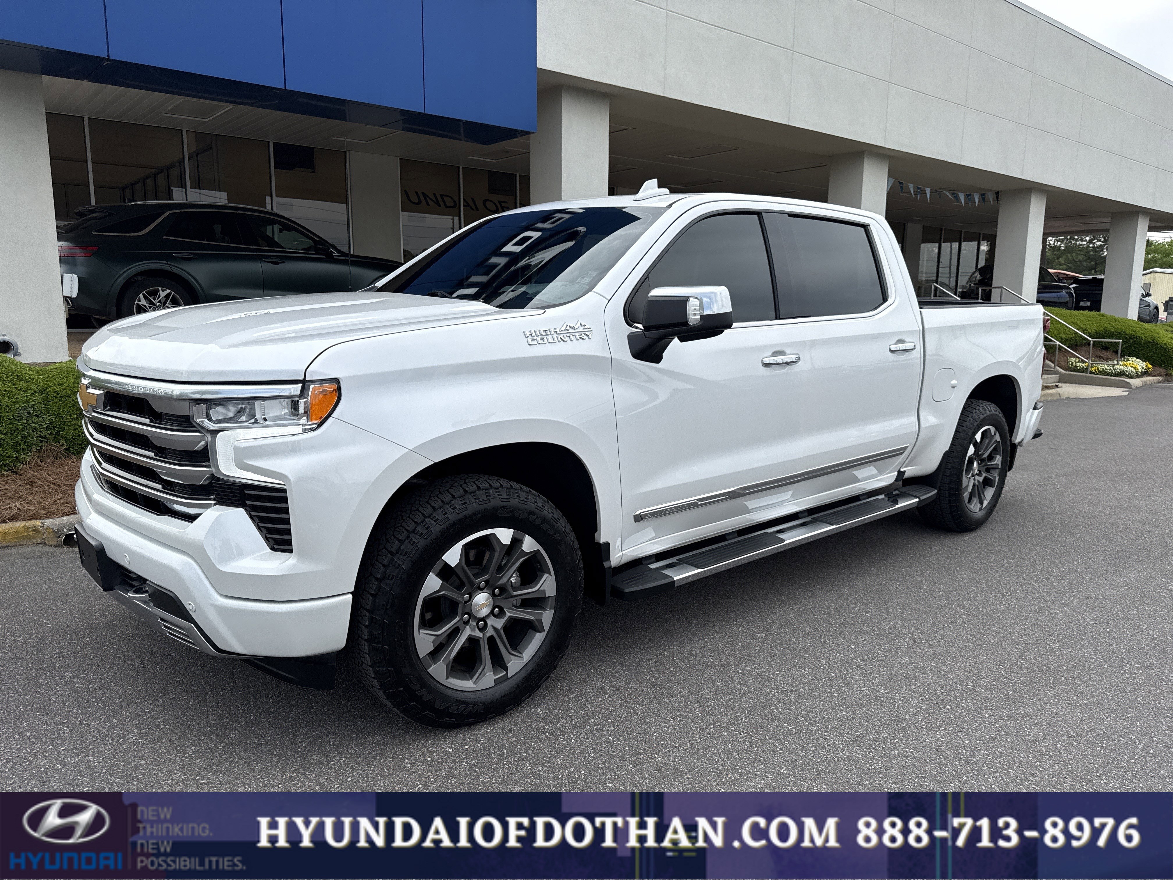 Used 2024 Chevrolet Silverado 1500 High Country w/ Technology Package AWD/4WD image 1