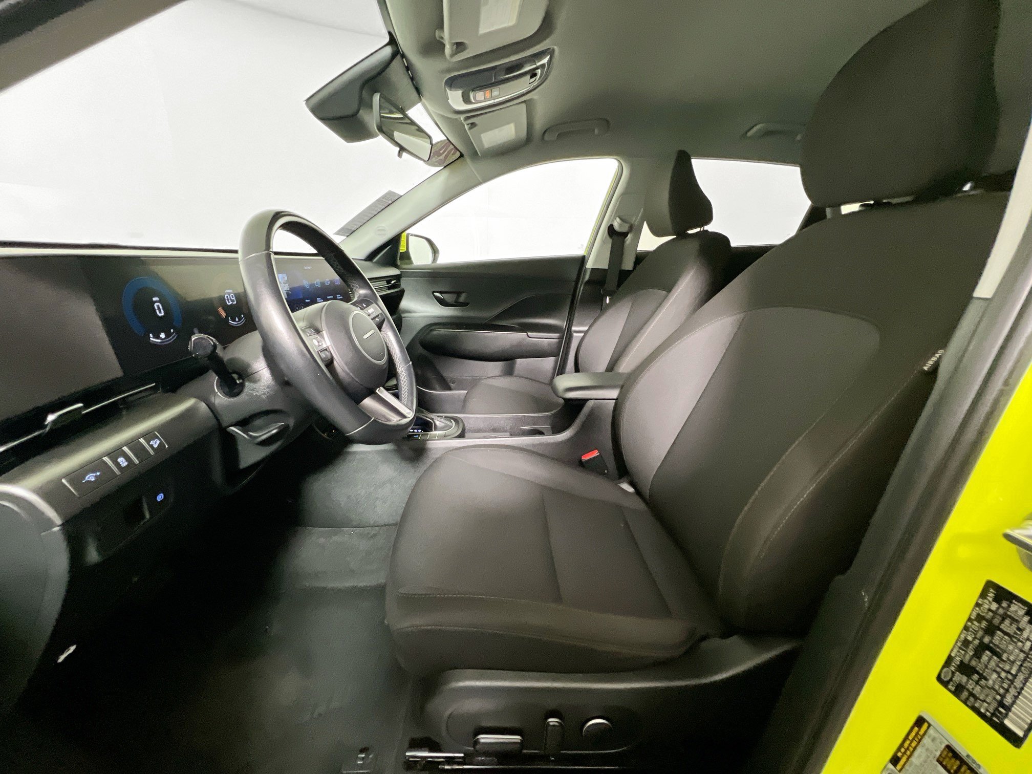 Used 2024 Hyundai Kona SEL AWD/4WD image 14