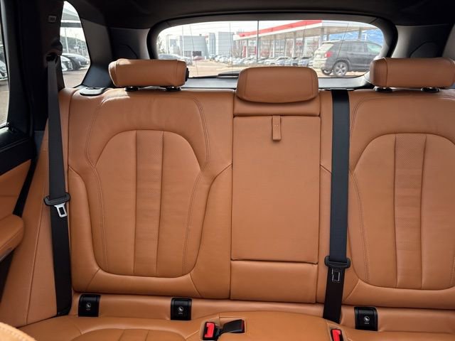 Used 2021 BMW X5 xDrive40i w/ Premium Package image 23