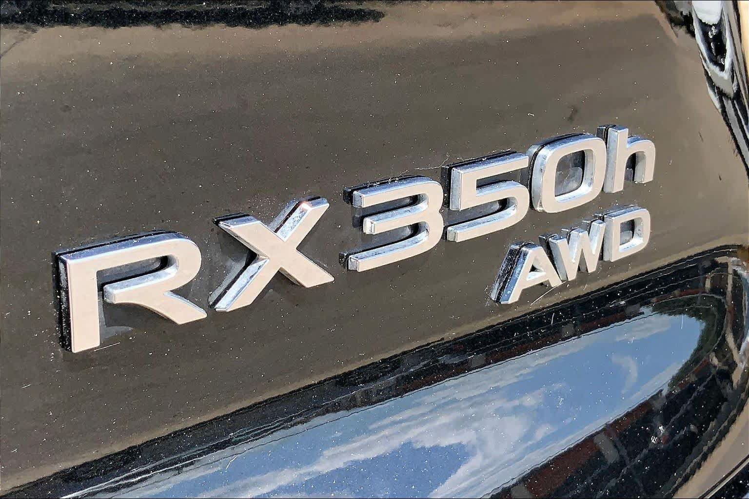 Used 2024 Lexus RX 350h w/ Accessory Package (Z1) AWD/4WD image 29