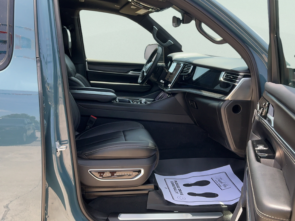 New 2026 Jeep Grand Wagoneer Summit w/ Rear Seat Video Group I AWD/4WD image 11