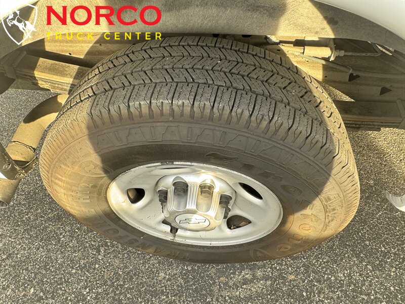 Used 2020 Chevrolet Express 3500 LT w/ LT Preferred Equipment Group RWD image 16