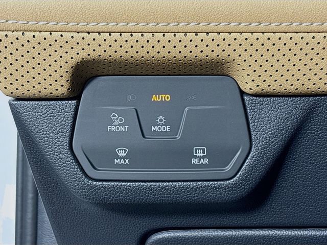 New 2026 Volkswagen Atlas Cross Sport SEL R-Line image 10