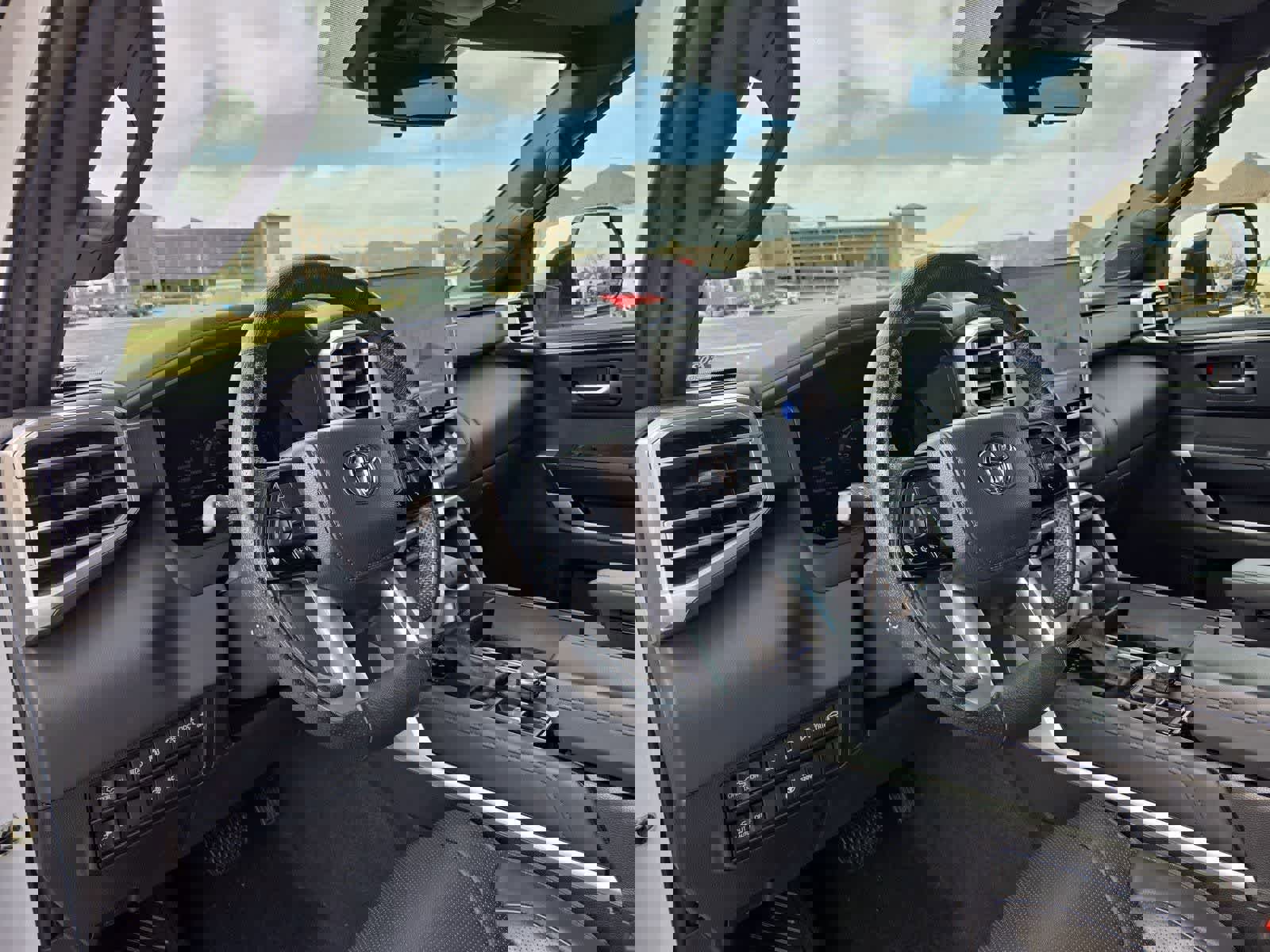 Used 2023 Toyota Tundra Platinum w/ Advanced Package image 2