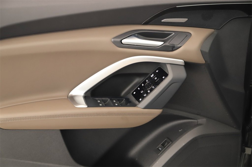 New 2025 Audi Q5 Prestige image 23