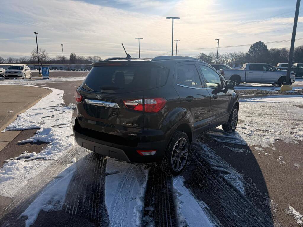 Used 2022 Ford EcoSport Titanium image 3