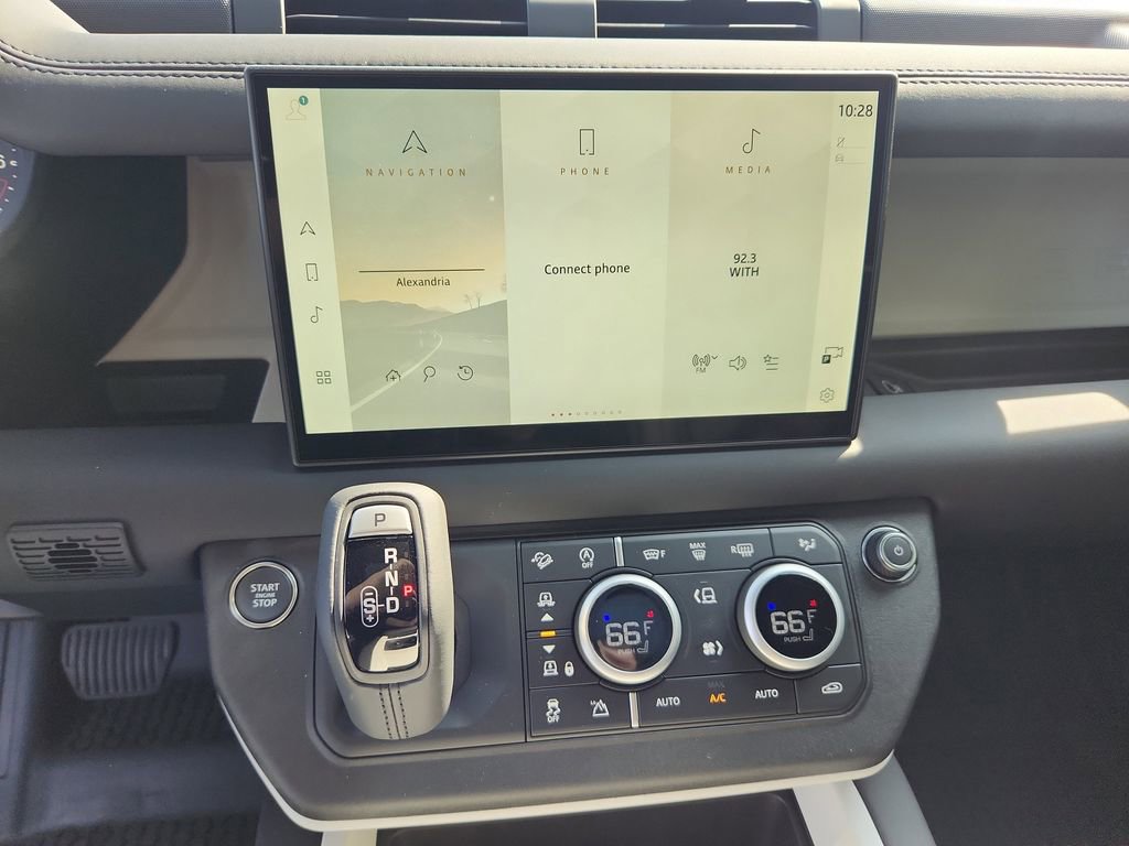 Used 2025 Land Rover Defender 110 S image 15