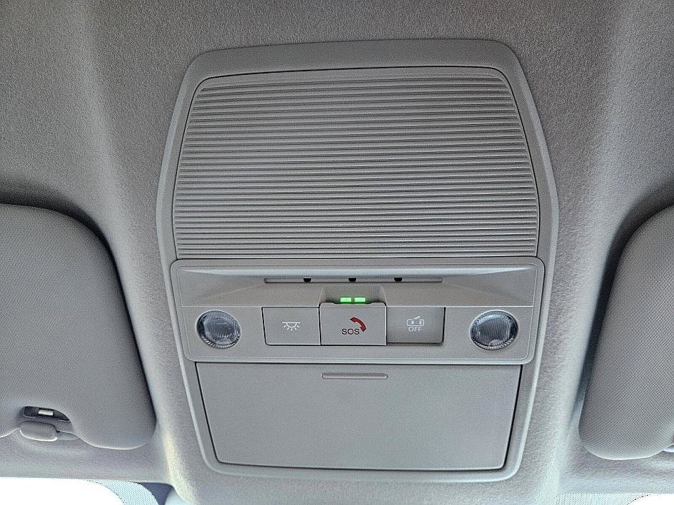 New 2026 Nissan Kicks SR image 21