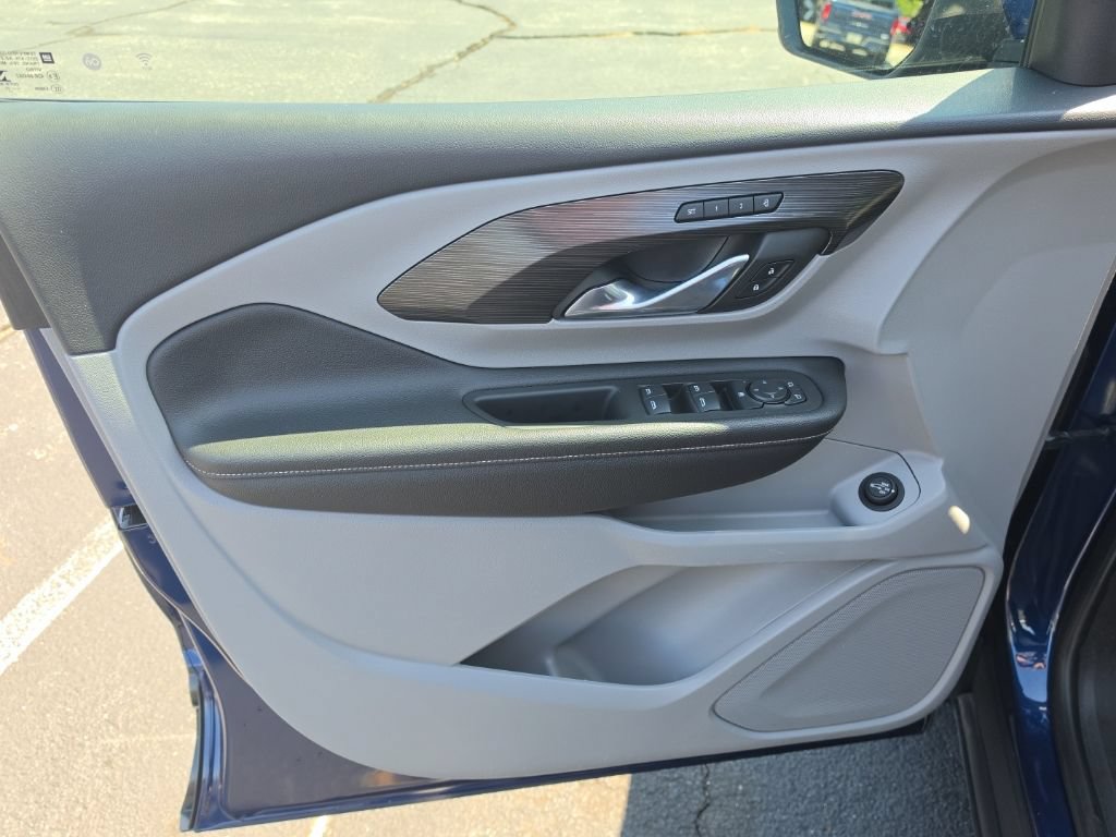 Certified 2022 GMC Terrain SLT FWD image 18