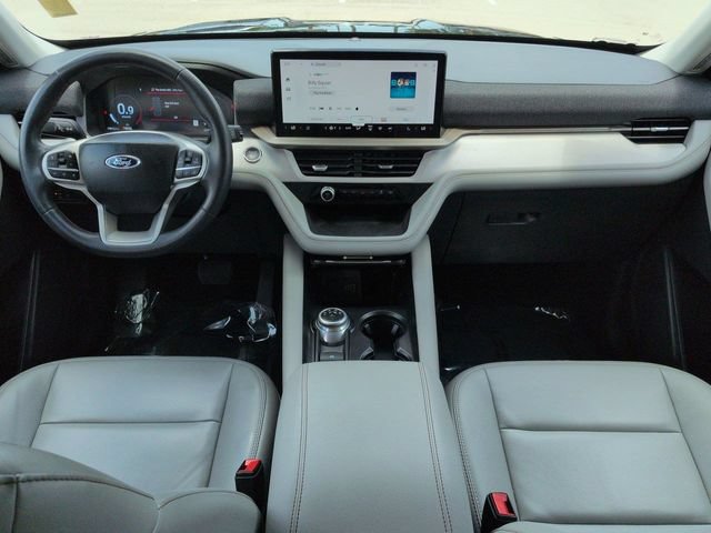 Certified 2025 Ford Explorer Active w/ Active Comfort Package RWD image 15