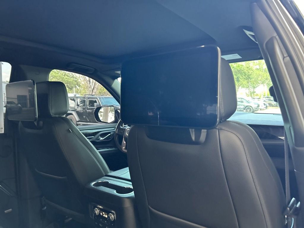 Used 2024 GMC Yukon Denali w/ Denali Reserve Package AWD/4WD image 30