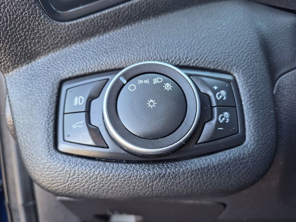 Used 2017 Ford Escape SE w/ SE Cold Weather Package image 25