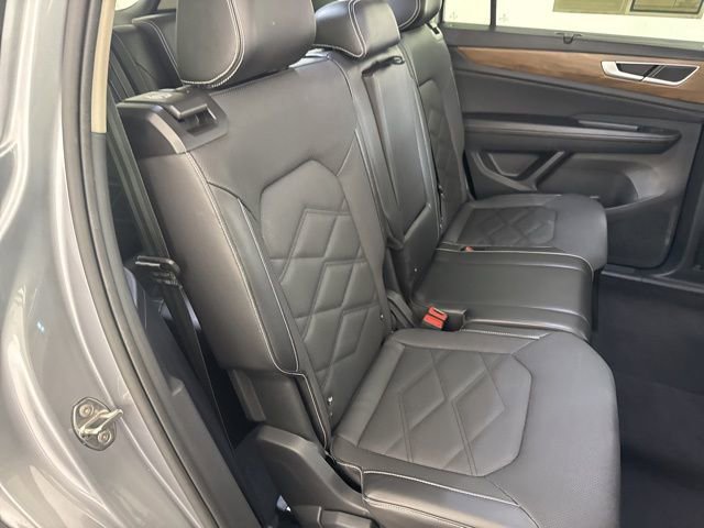 Used 2024 Volkswagen Atlas SE image 30