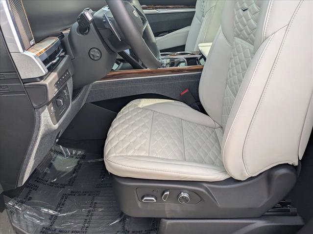 Used 2025 Cadillac Escalade ESV Sport Platinum w/ LPO, ONYX Package image 17