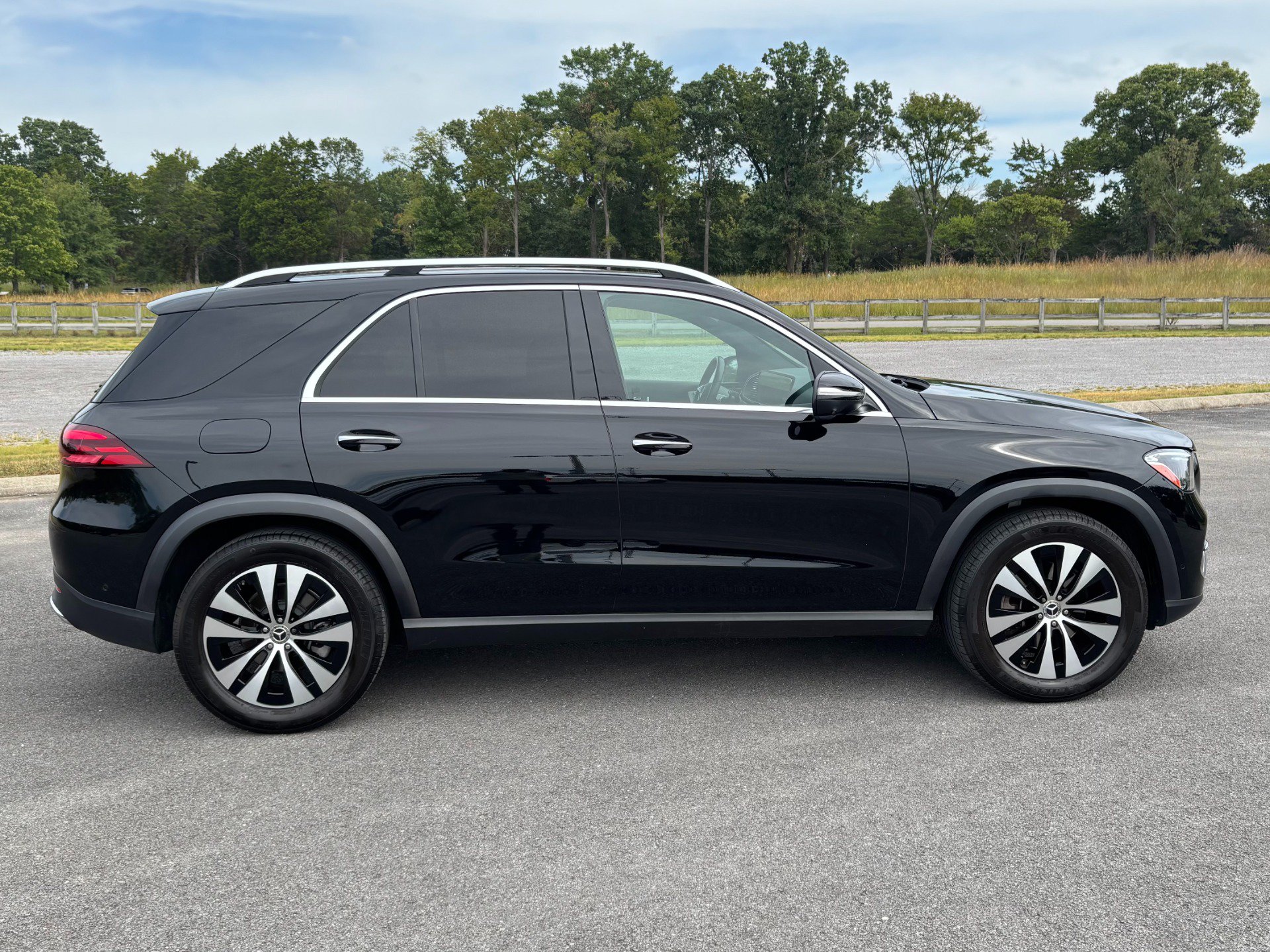 Used 2025 Mercedes-Benz GLE 350 4MATIC image 8