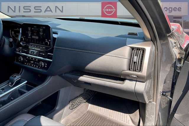 Used 2023 Nissan Pathfinder Platinum FWD image 26