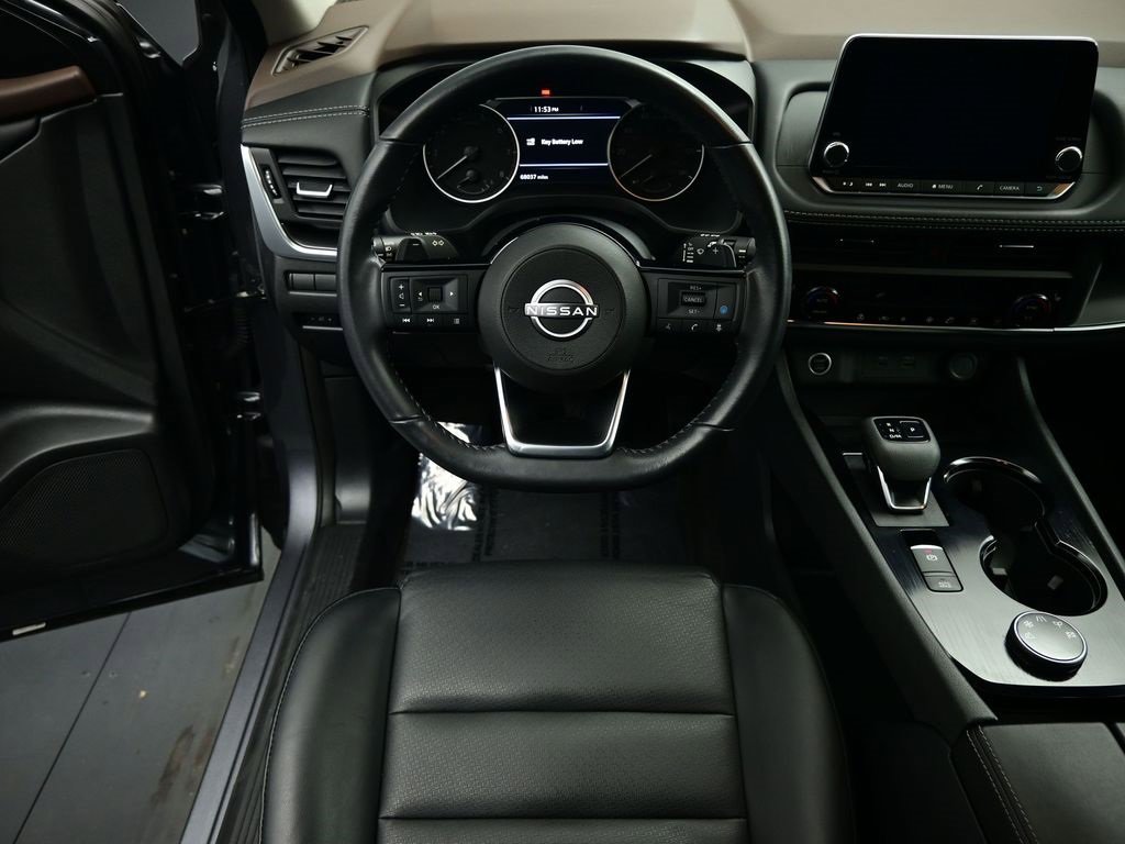 Used 2023 Nissan Rogue SV w/ SV Premium B Package image 2