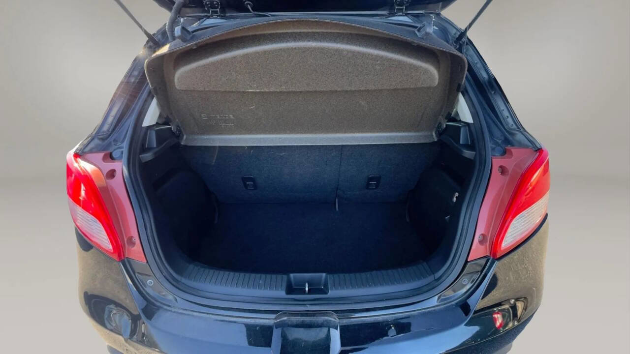 Used 2011 MAZDA MAZDA2 Touring image 18