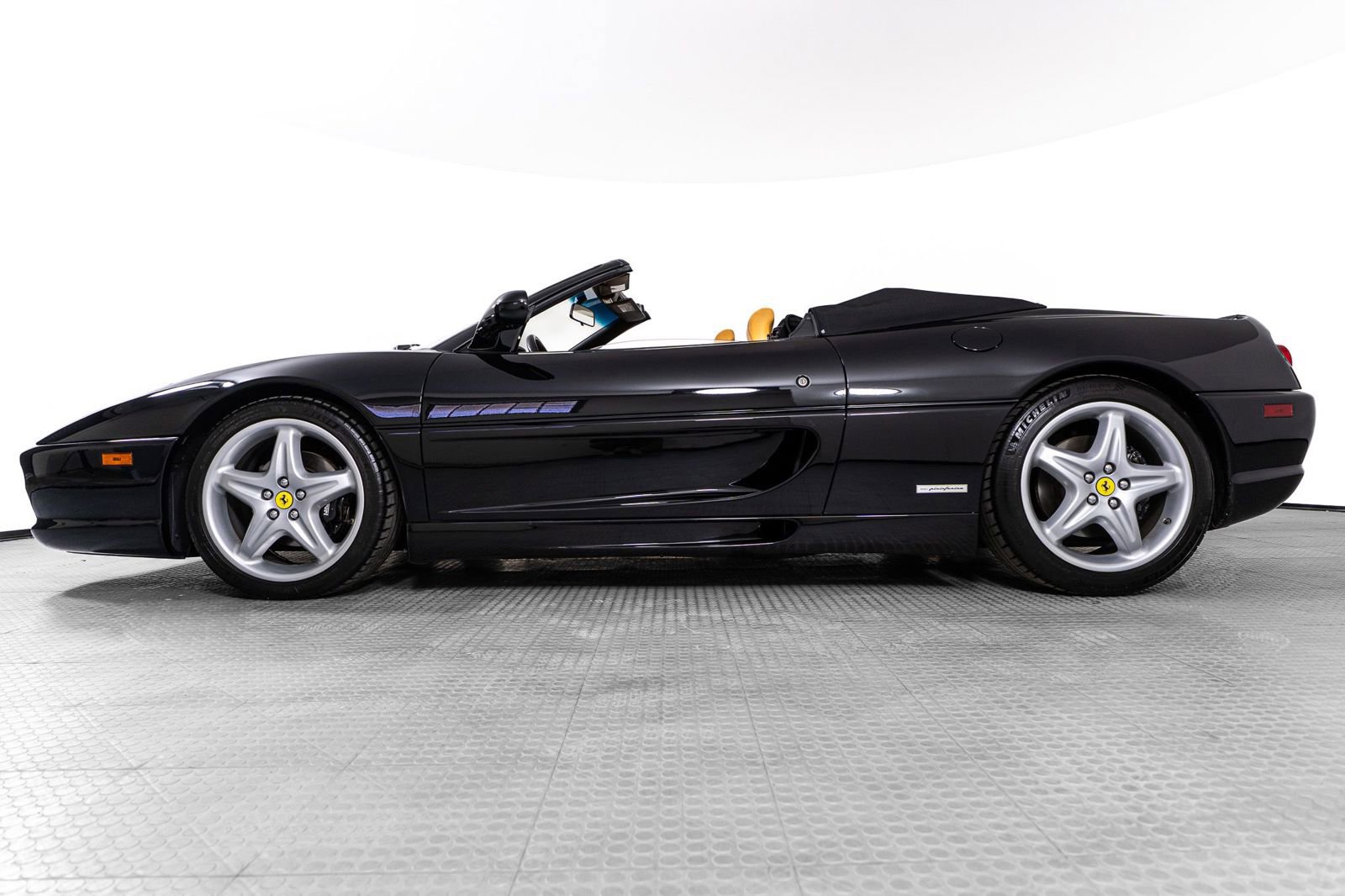 Used 1997 Ferrari F355 Spider image 4