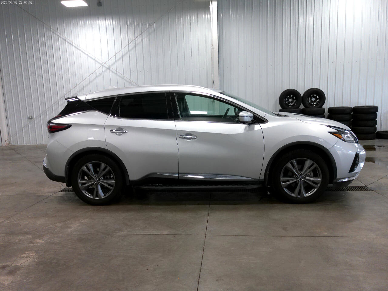 Used 2019 Nissan Murano Platinum image 2