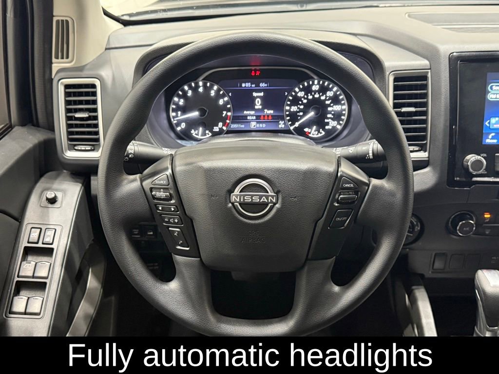 Used 2023 Nissan Frontier SV image 7