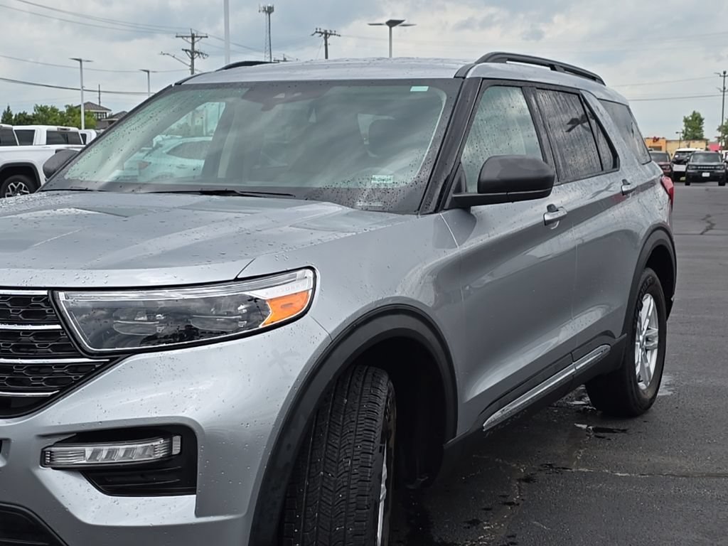 Used 2023 Ford Explorer XLT w/ Equipment Group 202A AWD/4WD image 58