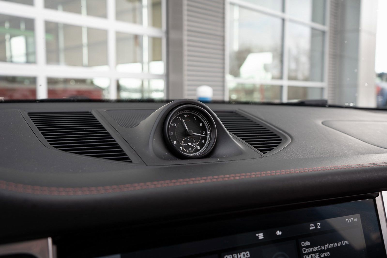 Used 2022 Porsche Macan S w/ Premium Package Plus image 48