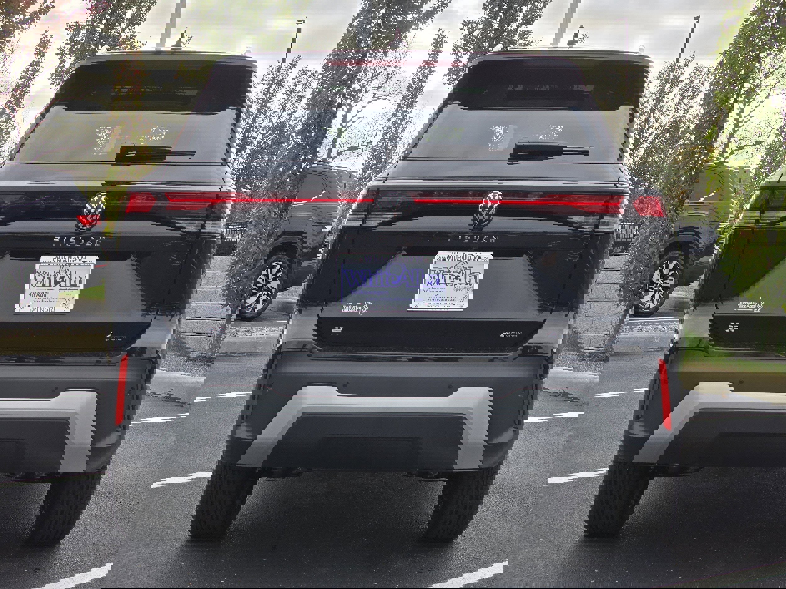 New 2026 Volkswagen Tiguan SE image 11