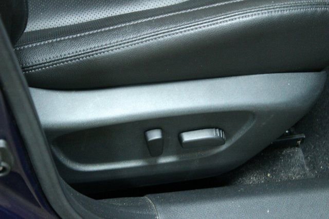 Used 2020 Nissan Rogue SL image 11