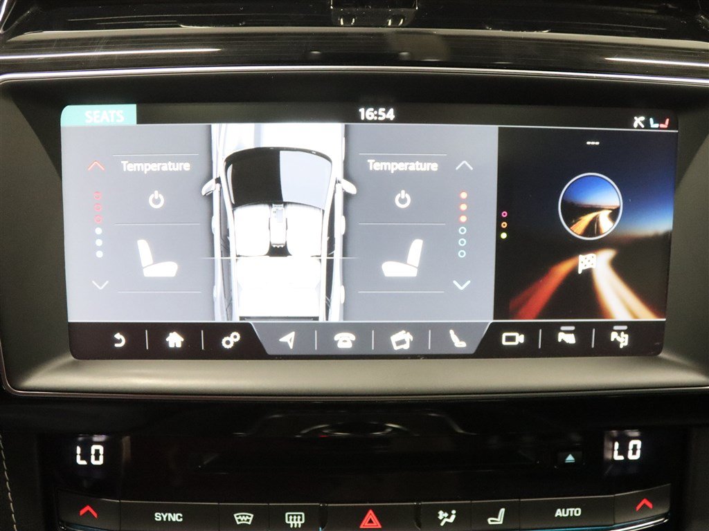 Used 2019 Jaguar F-PACE S AWD/4WD image 38