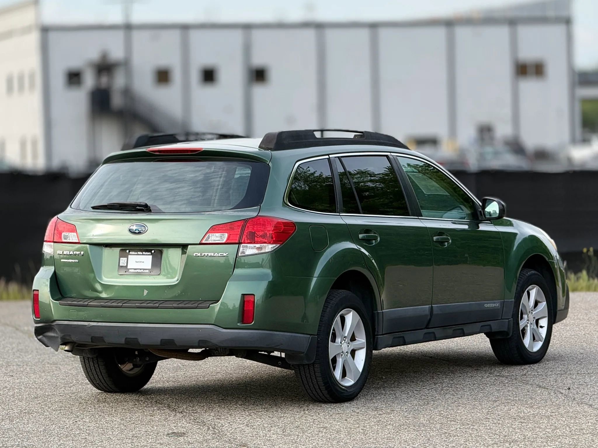 Used 2013 Subaru Outback 2.5i Premium AWD/4WD image 9