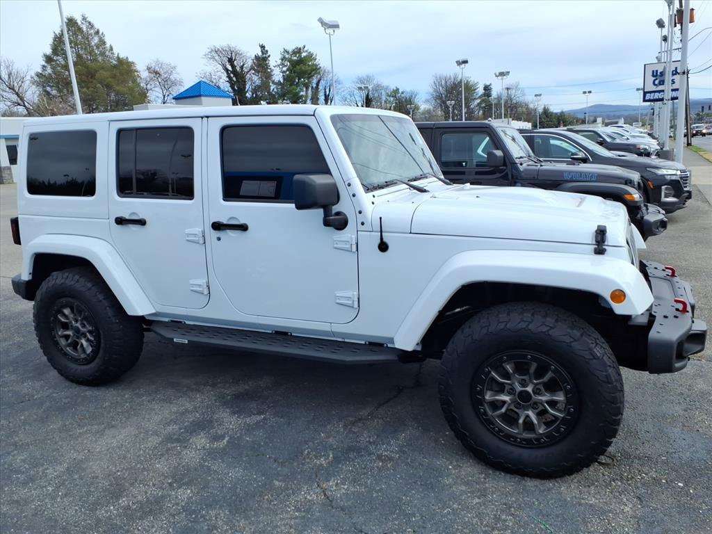 Used 2018 Jeep Wrangler Unlimited Sahara AWD/4WD image 2