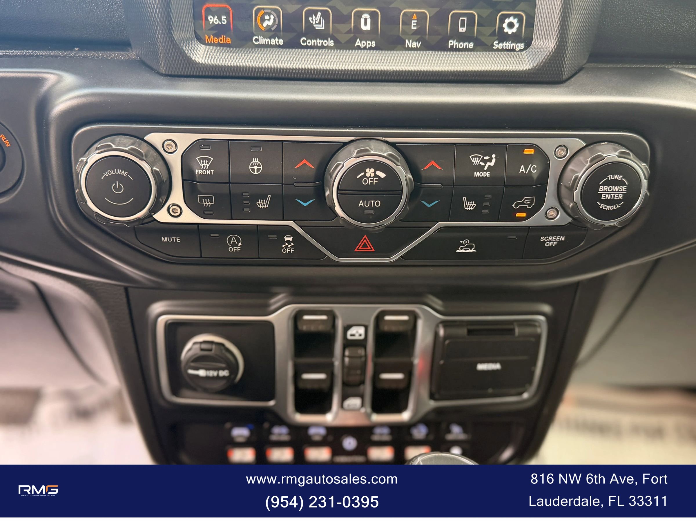 Used 2020 Jeep Gladiator Overland AWD/4WD image 23
