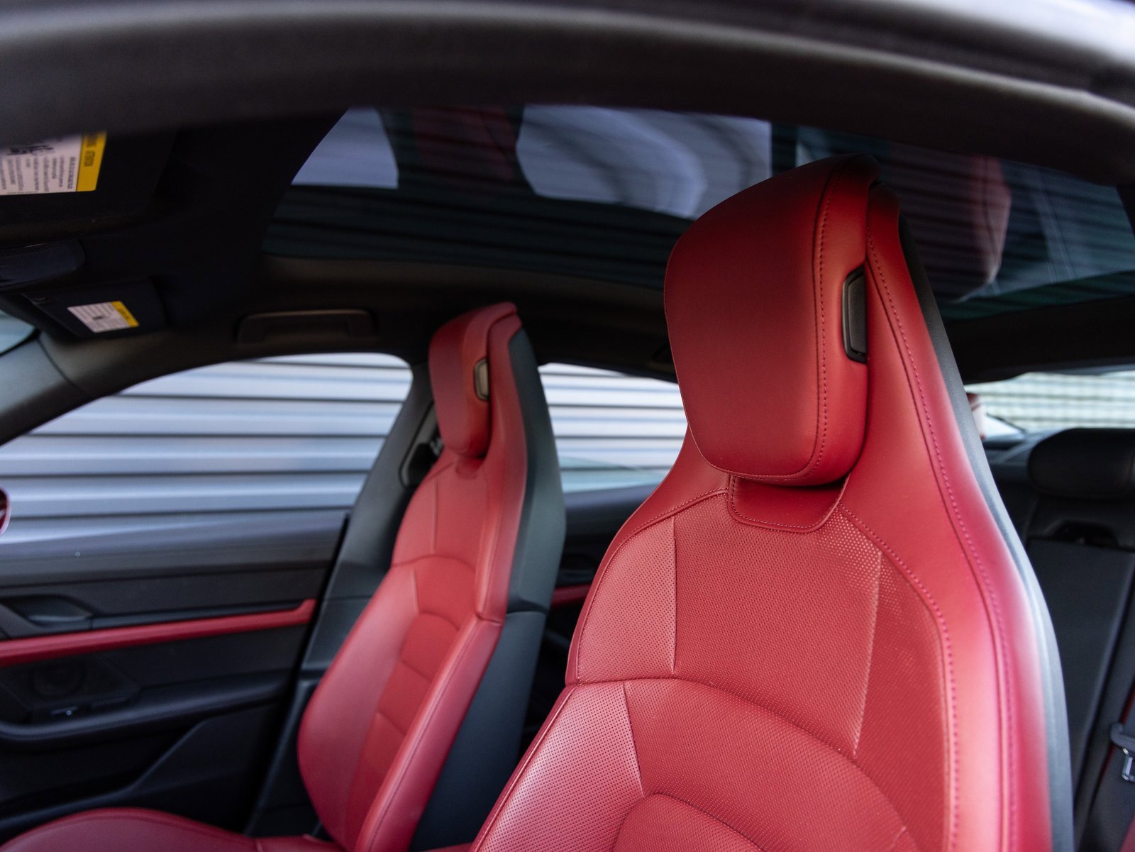 Used 2023 Porsche Taycan image 21