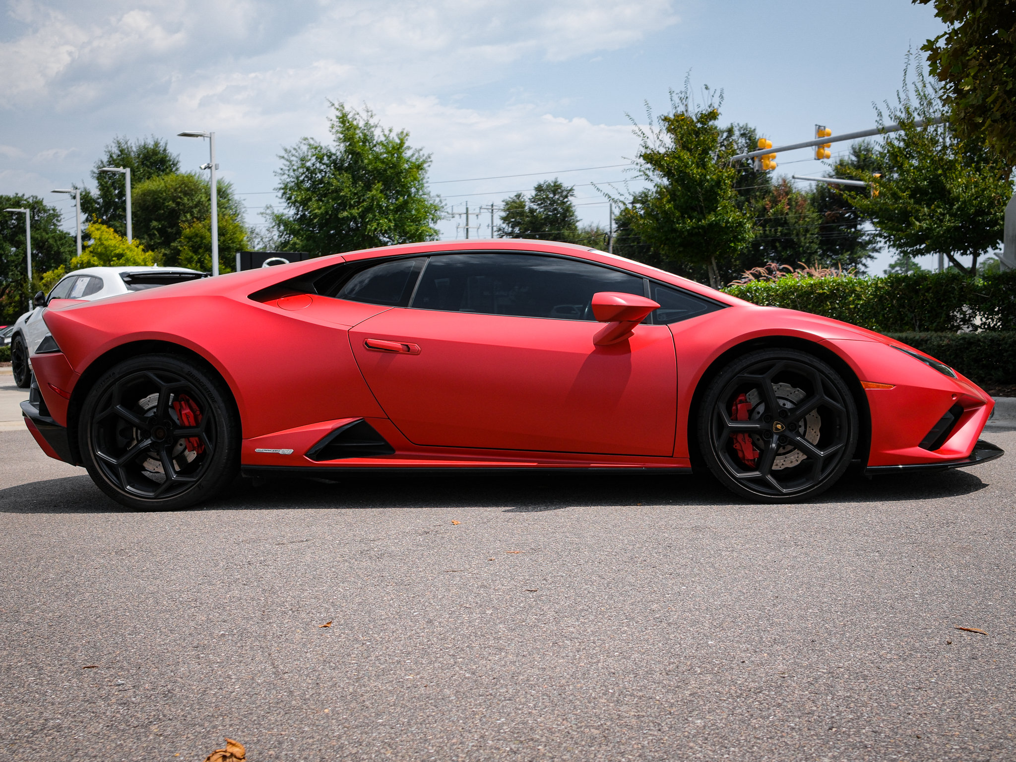 Used 2021 Lamborghini Huracan EVO RWD image 11