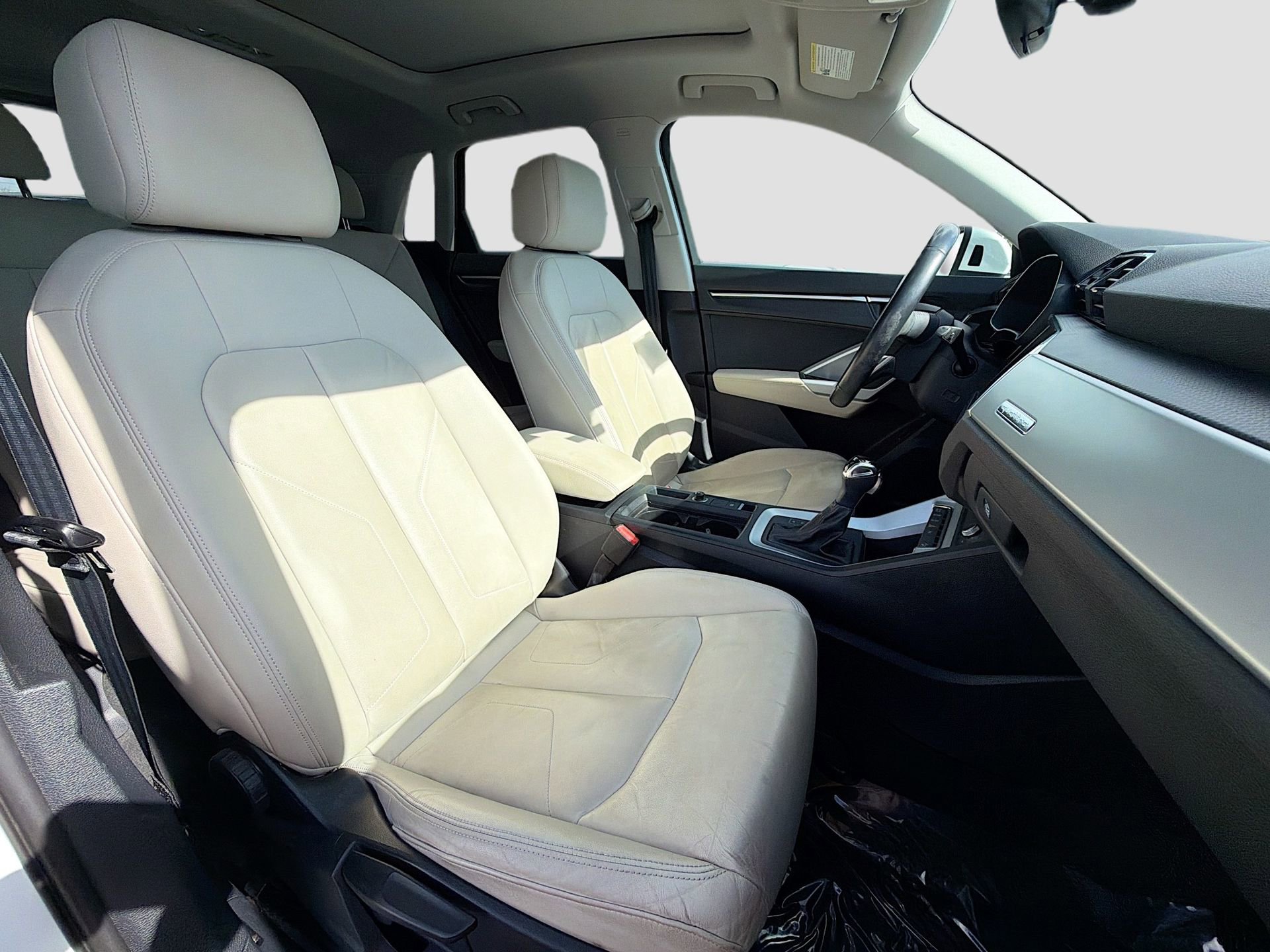 Used 2020 Audi Q3 2.0T Premium image 16