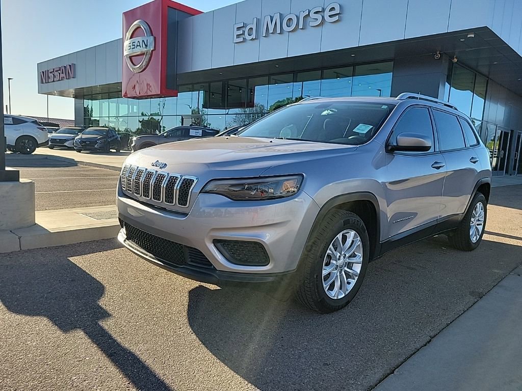Used 2020 Jeep Cherokee Latitude FWD image 1