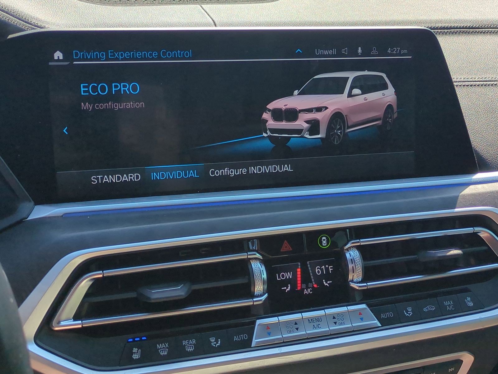 Used 2022 BMW X7 xDrive40i w/ M Sport Package AWD/4WD image 25