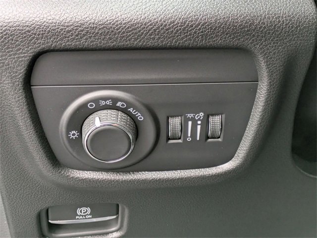 New 2025 Jeep Grand Cherokee L Laredo w/ Luxury Tech Group I image 13