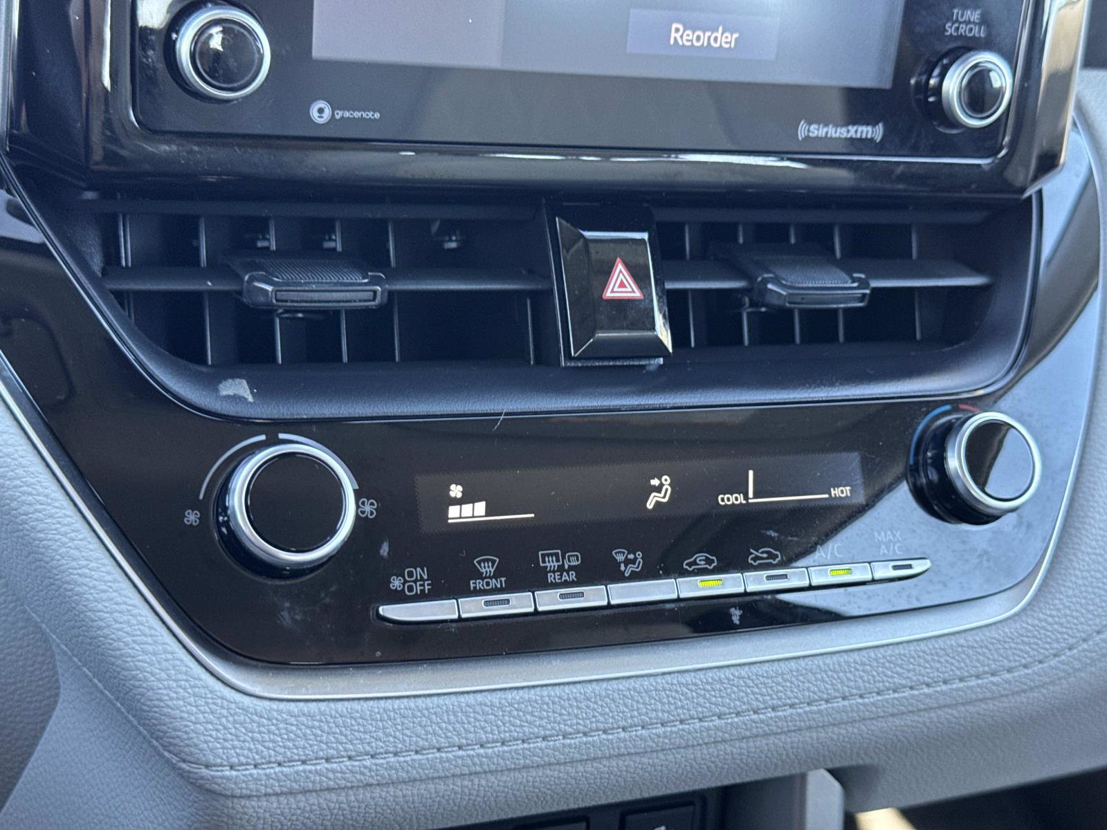 Used 2022 Toyota Corolla Cross L image 15