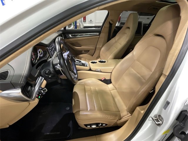 Used 2018 Porsche Panamera Turbo S Executive image 17