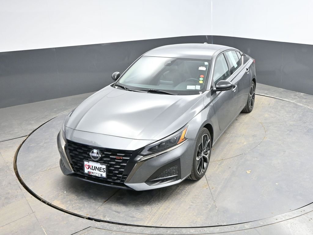 Used 2025 Nissan Altima 2.5 SR image 24